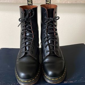1490 Dr Martens Boots, Made in England, UK 6, US W 8
